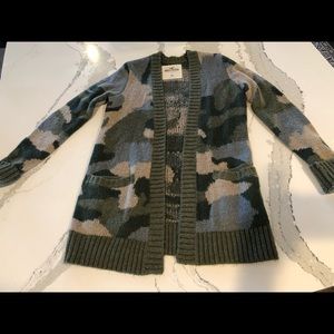 Hollister camo cardigan